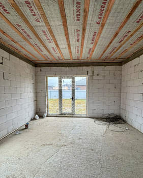 Дом 100м&sup2;, 1-этажный, участок 6 сот.  