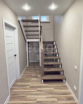 Дом 160м&sup2;, 2-этажный, участок 9 сот.  