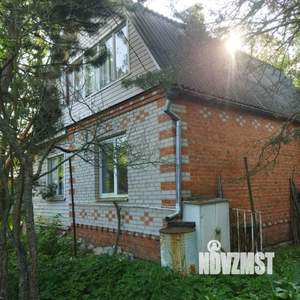 Дом 60м&sup2;, 2-этажный, участок 8 сот.  