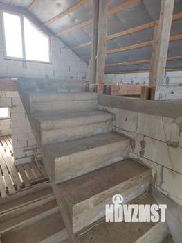 Дом 180м², 2-этажный, участок 10 сот.  