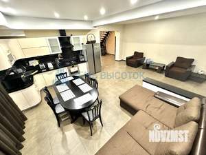 Дом 221м&sup2;, 2-этажный, участок 8 сот.  