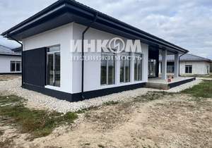 Дом 300м&sup2;, 1-этажный, участок 14 сот.  