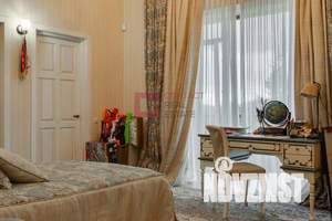 Дом 350м&sup2;, 2-этажный, участок 15 сот.  