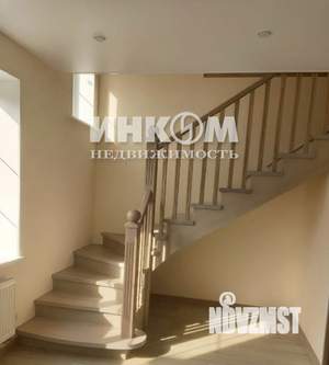 Дом 270м&sup2;, 2-этажный, участок 12 сот.  