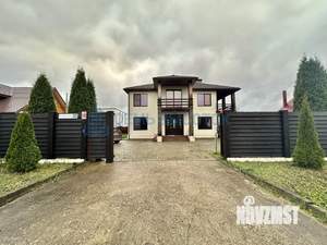 Дом 221м&sup2;, 2-этажный, участок 8 сот.  