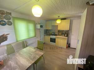 Дом 73м&sup2;, 2-этажный, участок 6 сот.  