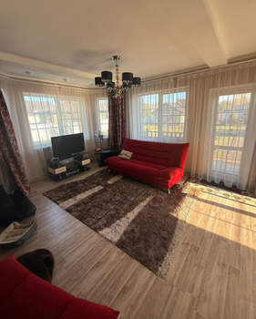 Дом 180м&sup2;, 2-этажный, участок 15 сот.  