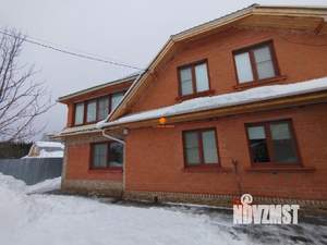 Коттедж 146м&sup2;, 2-этажный, участок 10 сот.  