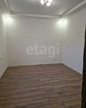 Дом 168м&sup2;, 1-этажный, участок 8 сот.  