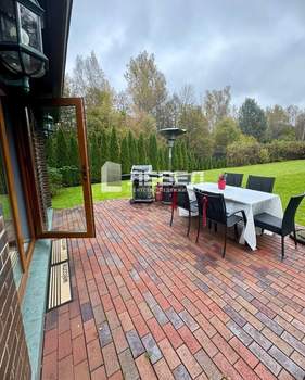 Дом 330м&sup2;, 4-этажный, участок 12 сот.  