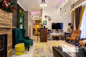 Дом 180м&sup2;, 2-этажный, участок 15 сот.  