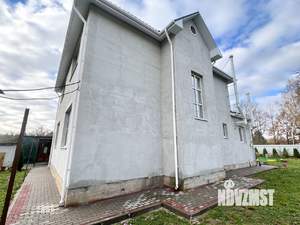 Дом 250м&sup2;, 3-этажный, участок 10 сот.  