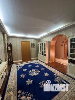 Дом 254м&sup2;, 2-этажный, участок 19 сот.  