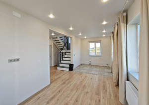 Дом 123м&sup2;, 2-этажный, участок 7 сот.  