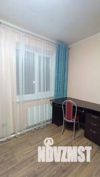 Дом 100м&sup2;, 3-этажный, участок 2 сот.  