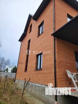 Дом 161м&sup2;, 3-этажный, участок 9 сот.  