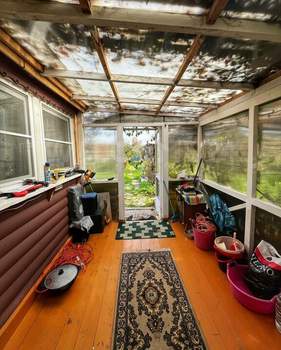 Дом 42м², 2-этажный, участок 8 сот.  