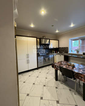 Дом 210м², 3-этажный, участок 5 сот.  