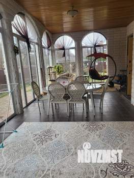 Коттедж 400м&sup2;, 2-этажный, участок 10 сот.  