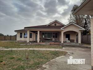 Дом 370м², 3-этажный, участок 26 сот.  