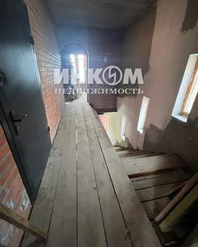 Дом 200м², 2-этажный, участок 12 сот.  