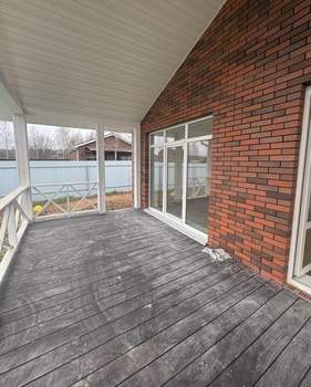 Дом 132м&sup2;, 1-этажный, участок 10 сот.  