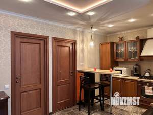 Дом 274м², 2-этажный, участок 19 сот.  