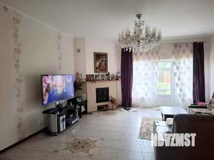 Дом 262м², 3-этажный, участок 28 сот.  