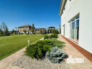 Дом 300м², 2-этажный, участок 23 сот.  