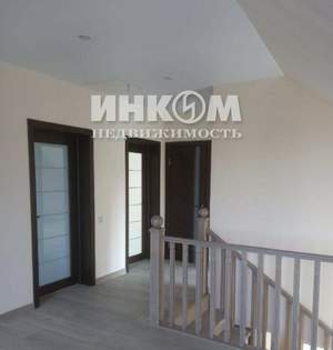 Дом 270м&sup2;, 2-этажный, участок 12 сот.  