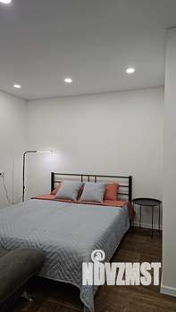 Студия квартира, посуточно, 40м2, 2/9 этаж