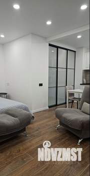 Студия квартира, посуточно, 40м2, 2/9 этаж