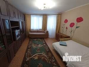 1-к квартира, посуточно, 40м2, 13/17 этаж