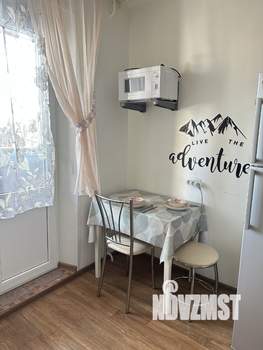 1-к квартира, посуточно, 38м2, 4/5 этаж