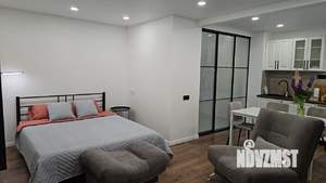 Студия квартира, посуточно, 40м2, 2/9 этаж