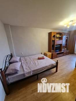 1-к квартира, посуточно, 34м2, 6/9 этаж