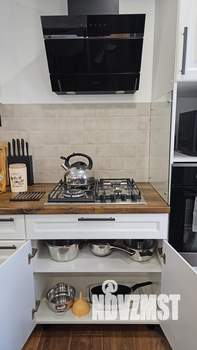 Студия квартира, посуточно, 40м2, 2/9 этаж