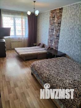 1-к квартира, посуточно, 40м2, 10/18 этаж