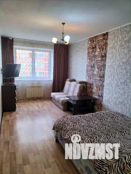 1-к квартира, посуточно, 40м2, 10/18 этаж