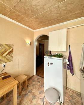 2-к квартира, вторичка, 42м2, 1/9 этаж