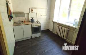 2-к квартира, вторичка, 43м2, 1/4 этаж