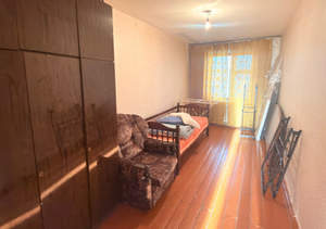 3-к квартира, вторичка, 57м2, 2/2 этаж