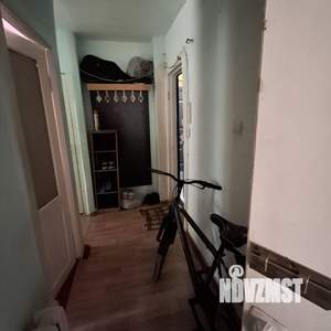 2-к квартира, вторичка, 42м2, 1/5 этаж