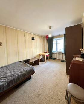 2-к квартира, вторичка, 42м2, 1/9 этаж