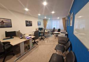 3-к квартира, вторичка, 83м2, 1/17 этаж