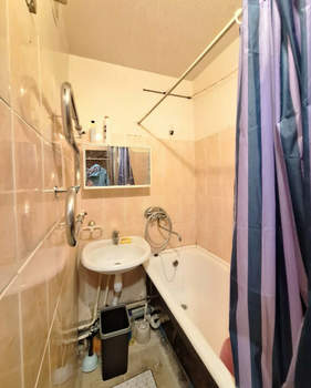 2-к квартира, вторичка, 42м2, 5/5 этаж