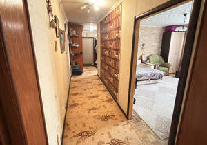 3-к квартира, вторичка, 70м2, 1/9 этаж