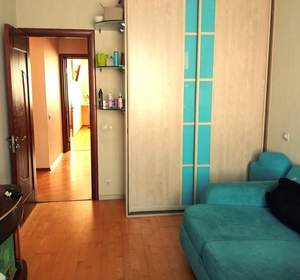 3-к квартира, вторичка, 70м2, 8/9 этаж