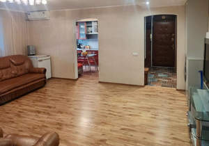 3-к квартира, вторичка, 70м2, 1/9 этаж