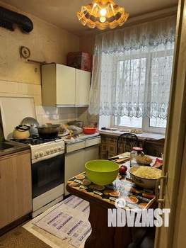 2-к квартира, вторичка, 42м2, 1/4 этаж